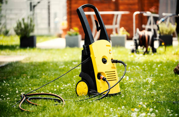 Best Gutter Cleaning  in Fredonia, KS